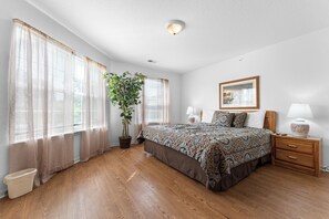 2 dormitorios, tabla de planchar con plancha, wifi gratis y ropa de cama