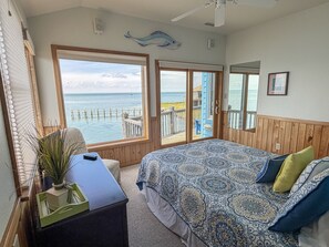 3 bedrooms, internet, bed sheets - Out Of The Blue: Soundfront, spectacular sunsets, private boat dock. (Ocracoke)
