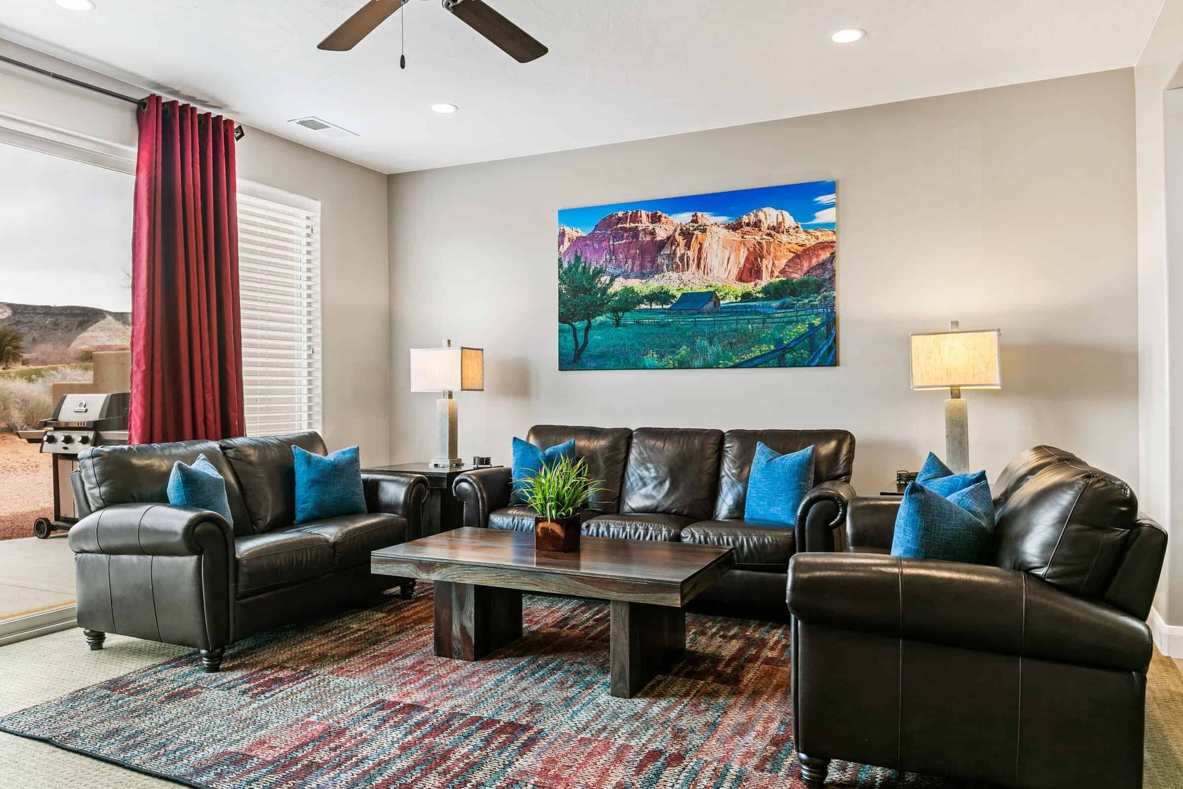 Pride of the Ledges GORGEOUS VIEWS, Xbox, and 2 pools!