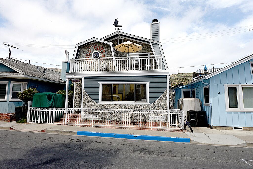 309CE: Incredible Island Vacation Home, Min Away from Downtown, BBQ, Porch - 309