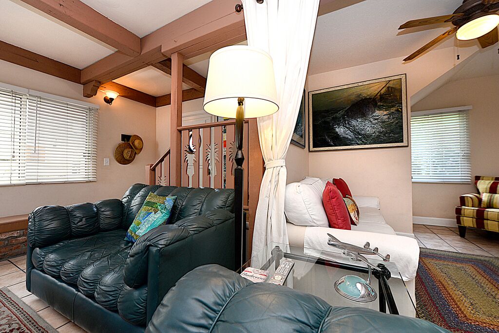 309CE: Incredible Island Vacation Home, Min Away from Downtown, BBQ, Porch - 309