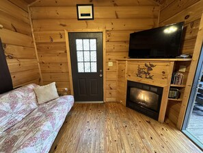 Smart TV, fireplace
