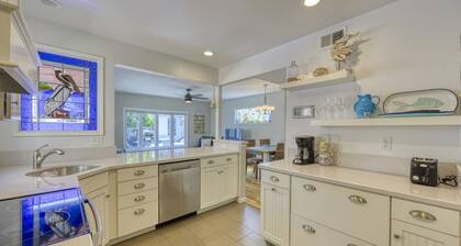 Schönes restauriertes Haus, 2. 5 Blocks von der Innenstadt, WLAN, Grill