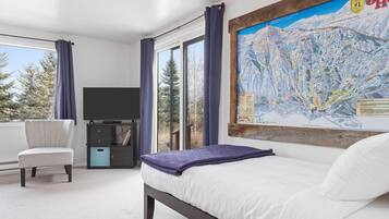 3 chambres, fer et planche à repasser, Wi-Fi, draps fournis
