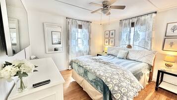 3 bedrooms, iron/ironing board, travel crib, WiFi (free)