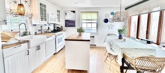 Starfish Cottage★0.4mi walk Beach & Village★Pet Friendly★Bikes★Fireplace★Firepit