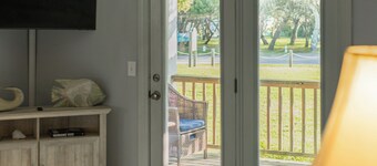 Pipe Dream: Leilighet med basseng tilgang. Sentralt plassert.