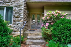 تفاصيل الفندق من الخارج