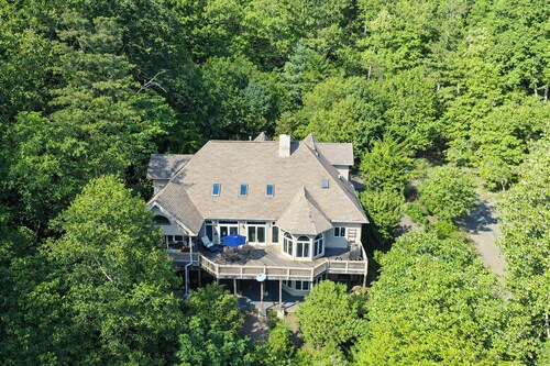 The Lodge at Edenderry | 7BR Mountain Estate w/ Hot Tub + Game Room | Near Asheville + Biltmore