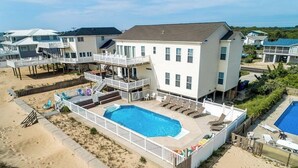 Pool - Pointe O'View | Oceanfront | Private Pool, Hot Tub (Virginia Beach)