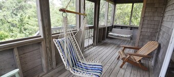 Blue Heaven: Eristäytynyt, hiljaisen kaistan lopussa, näköalatasanne.