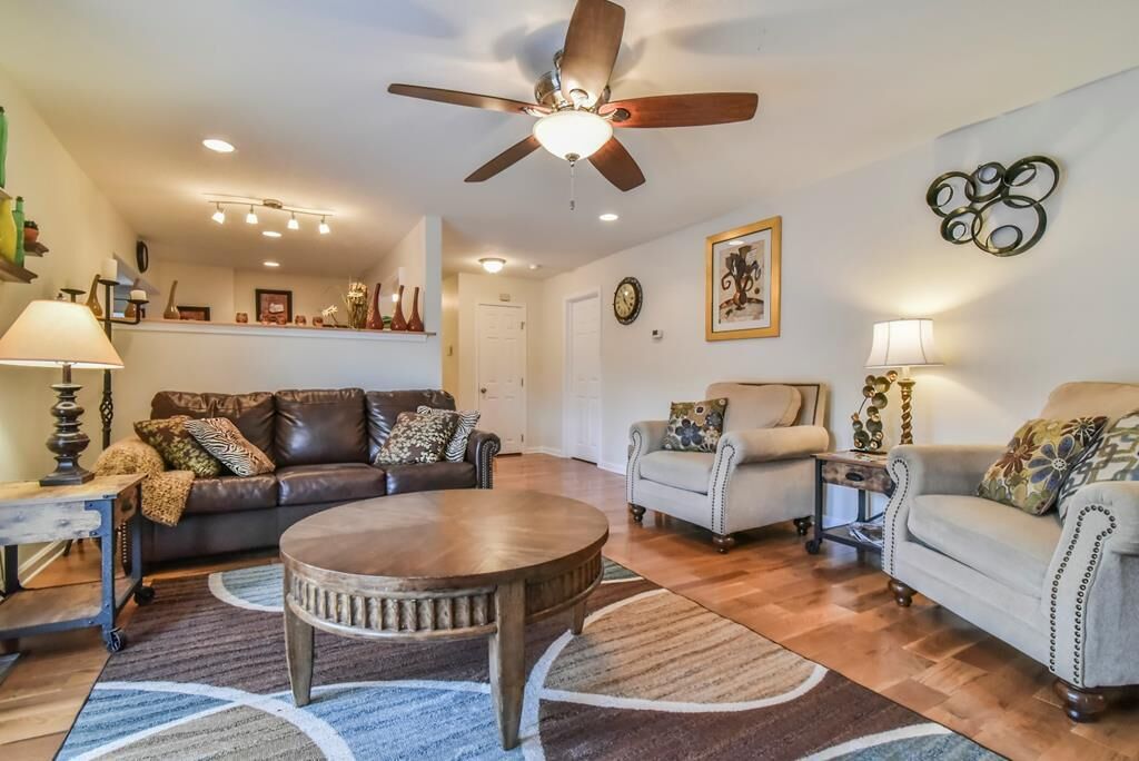 Cove Cottage:Charming Cottage Located Just Outside Downtown AVL