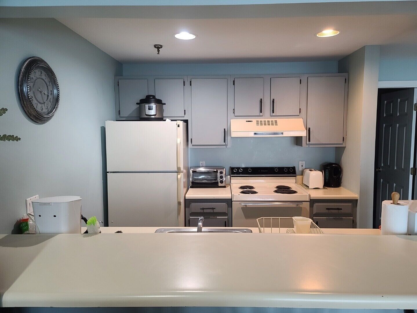 Oceanfront  Condo! Spectacular Views From Private Large Balcony 