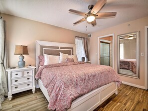 2 soverom, strykejern/-brett og internettilgang