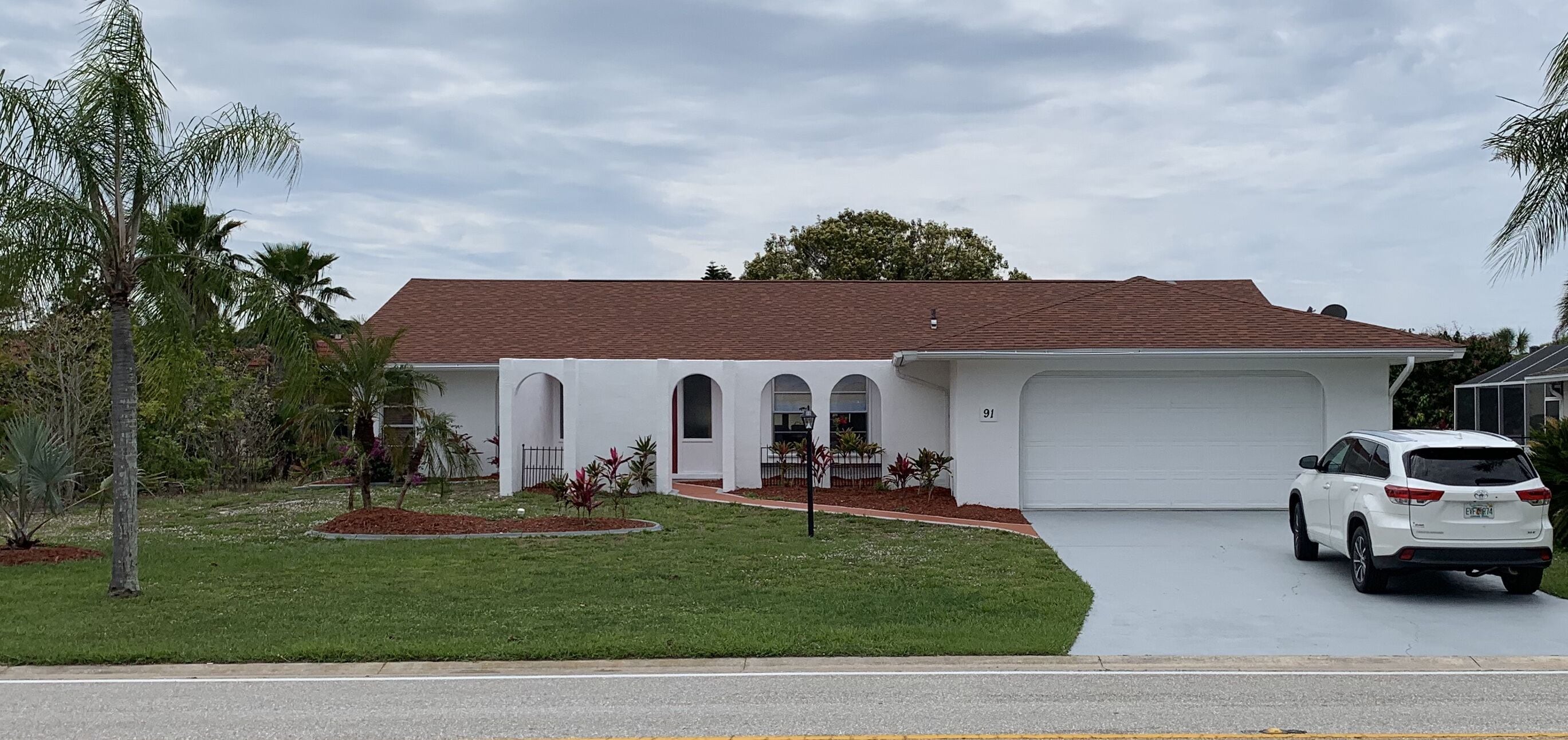 Rotonda West!  Englewood Beach only 10 minutes away! Golf lovers dream!