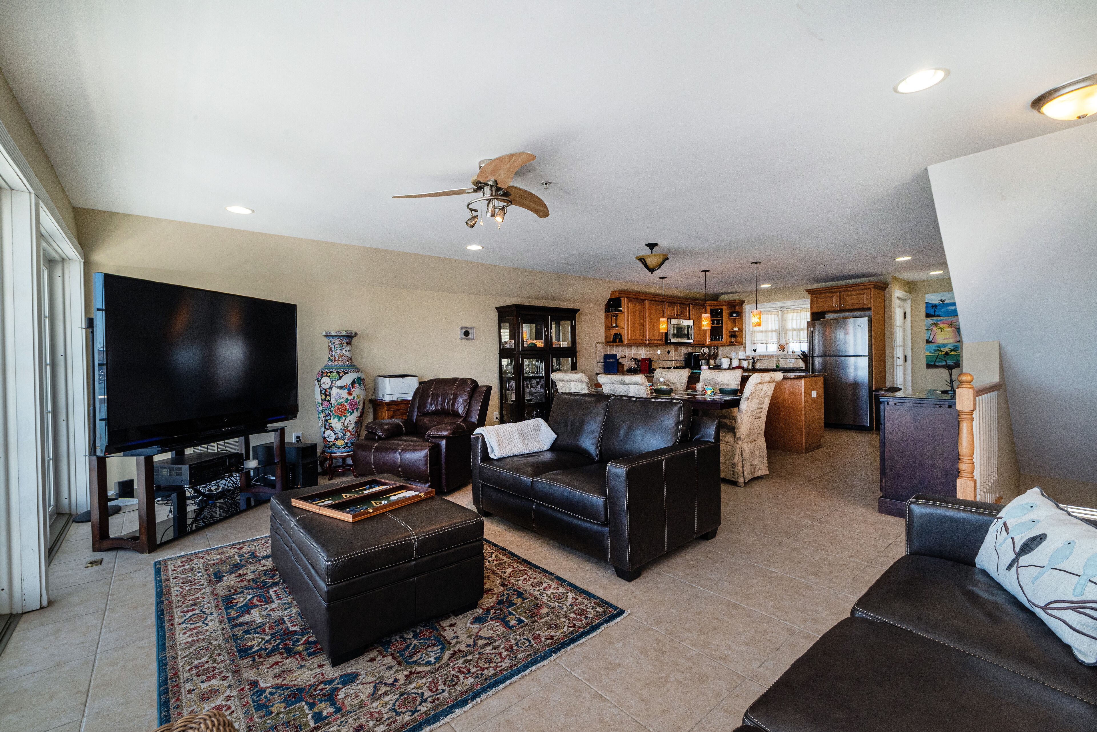 Amazing Waterfront Home 4 Bedrooms & 4 Bathrooms