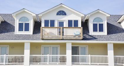 Villa Maria: Condo in the heart of Ocracoke Village, near lighthouse