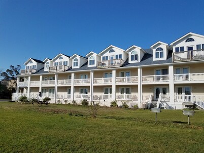Villa Maria: Condo in the heart of Ocracoke Village, near lighthouse