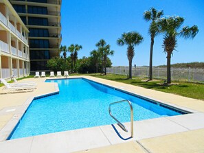 Pool - Dauphin Island Beach Club 101 Ground floor walk right out to Pools and Beach! (Dauphin Island)