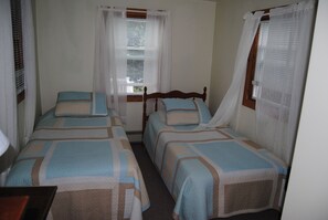 2 makuuhuonetta, silitysrauta/-lauta, Wi-Fi