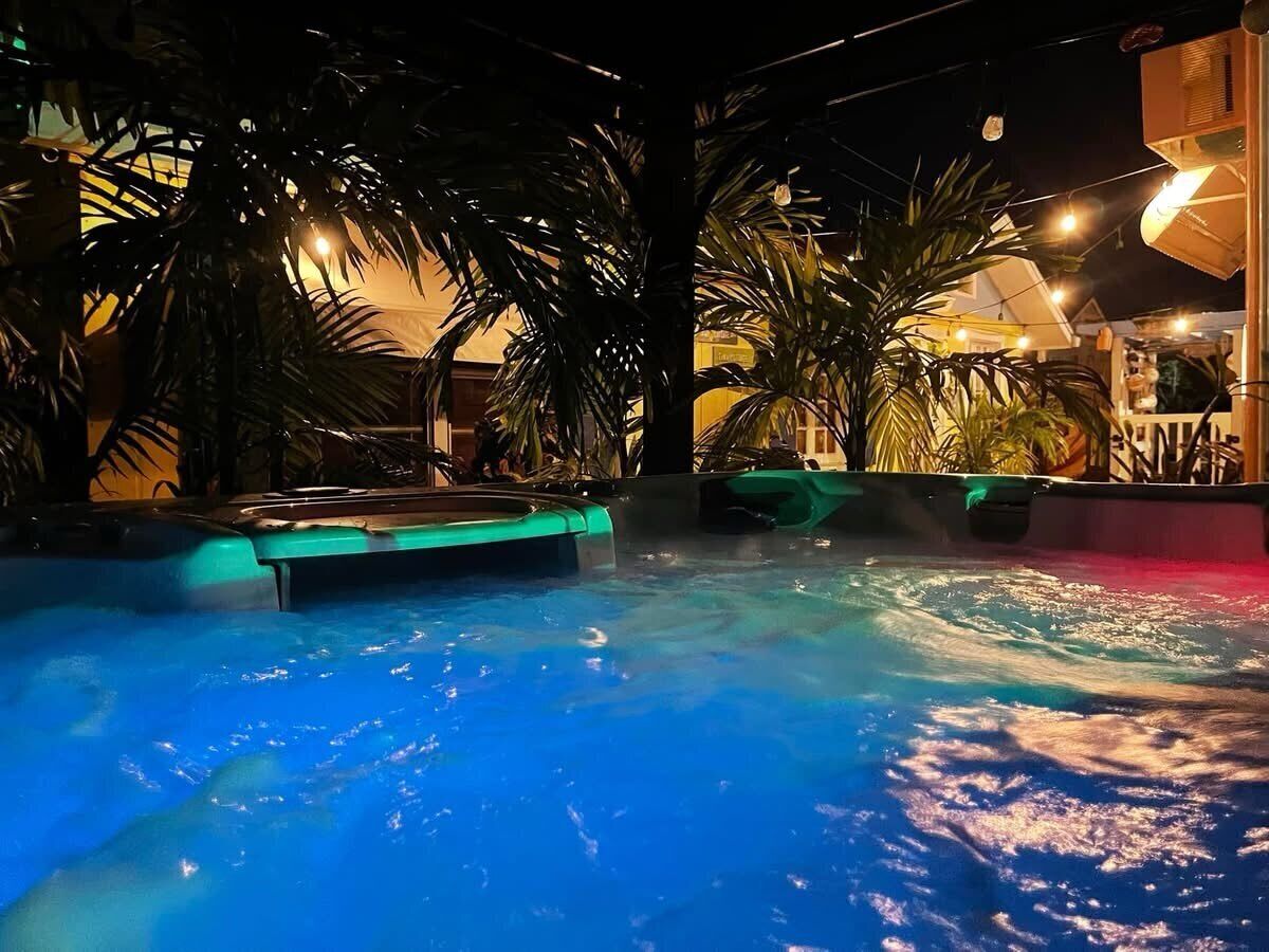 Bain à remous extérieur