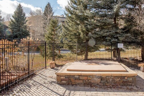 Summit Condo 2815 - Sweet Penthouse with Great Views Hot Tub Onsite