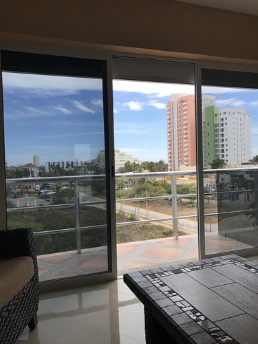 Excelente Dpto. Marina muy cerca de la playa, vista panoramica muy cómodo