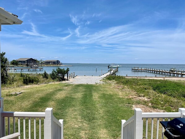 المنطقة المحيطة بالمنشأة