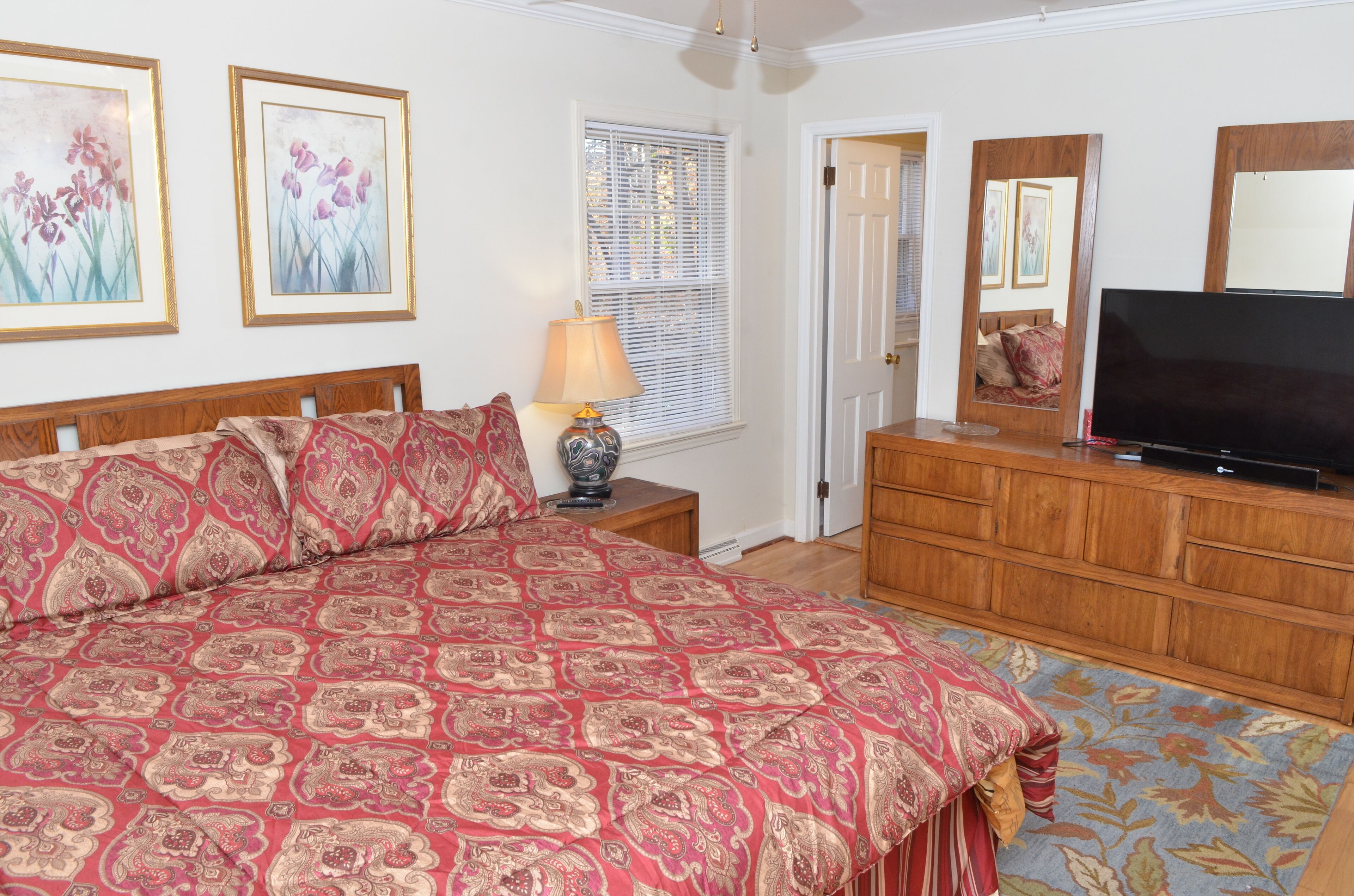 Beautiful, Private," Clean," Spacious, No stairs!!