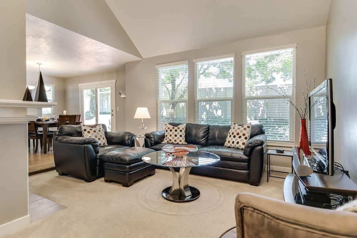 Flat-screen TV, fireplace, video games, foosball