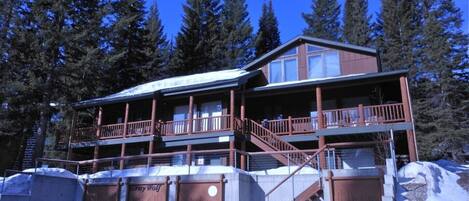 المنشأة من الخارج