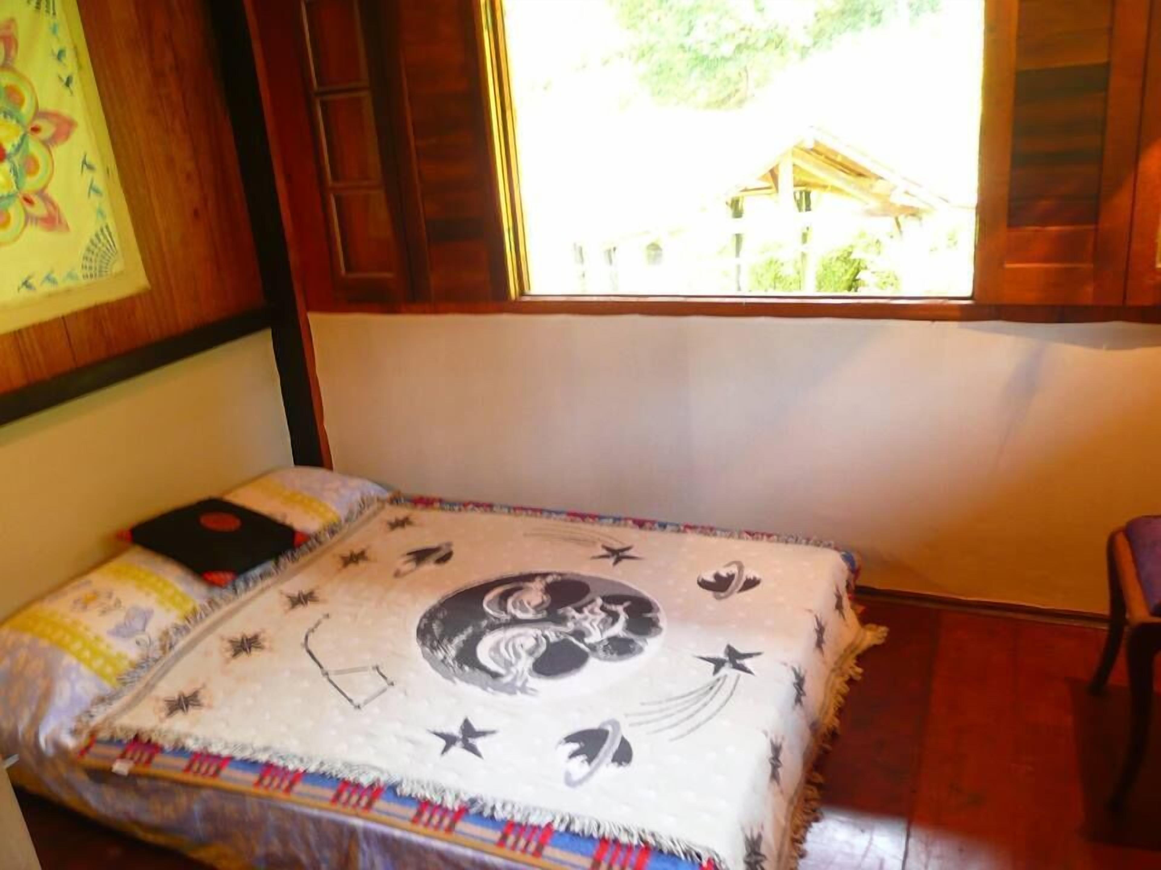 House on the mountain between Serra Fina and Picu das Agulhas Negras (PNI)