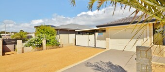 Blue Beard's Hideaway - Kalbarri, WA