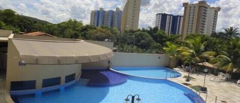 Piscine extérieure, piscine chauffée