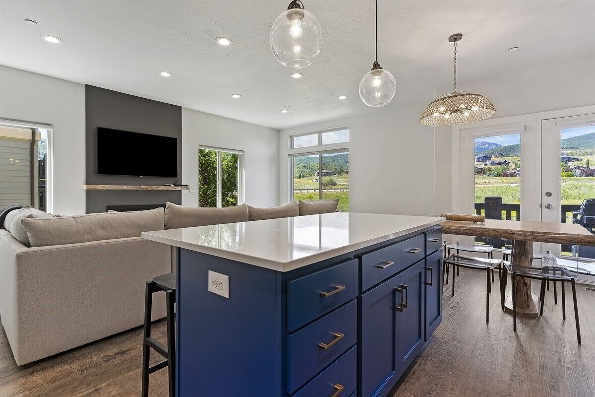 Luxury 4 Bedroom Condo in Huntsville, Utah near Pineview Reservoir. LS22