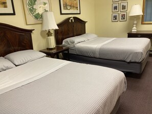 8 bedrooms, desk, iron/ironing board, free WiFi