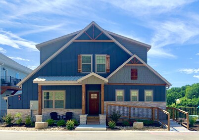  Cove Rock-Poolside•LAKEVIEW•Pool Table•Shuffleboard•PingPong•Cmty Pools