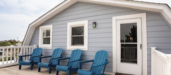 JJ's Getaway: Spacious pet friendly home, centrally located.