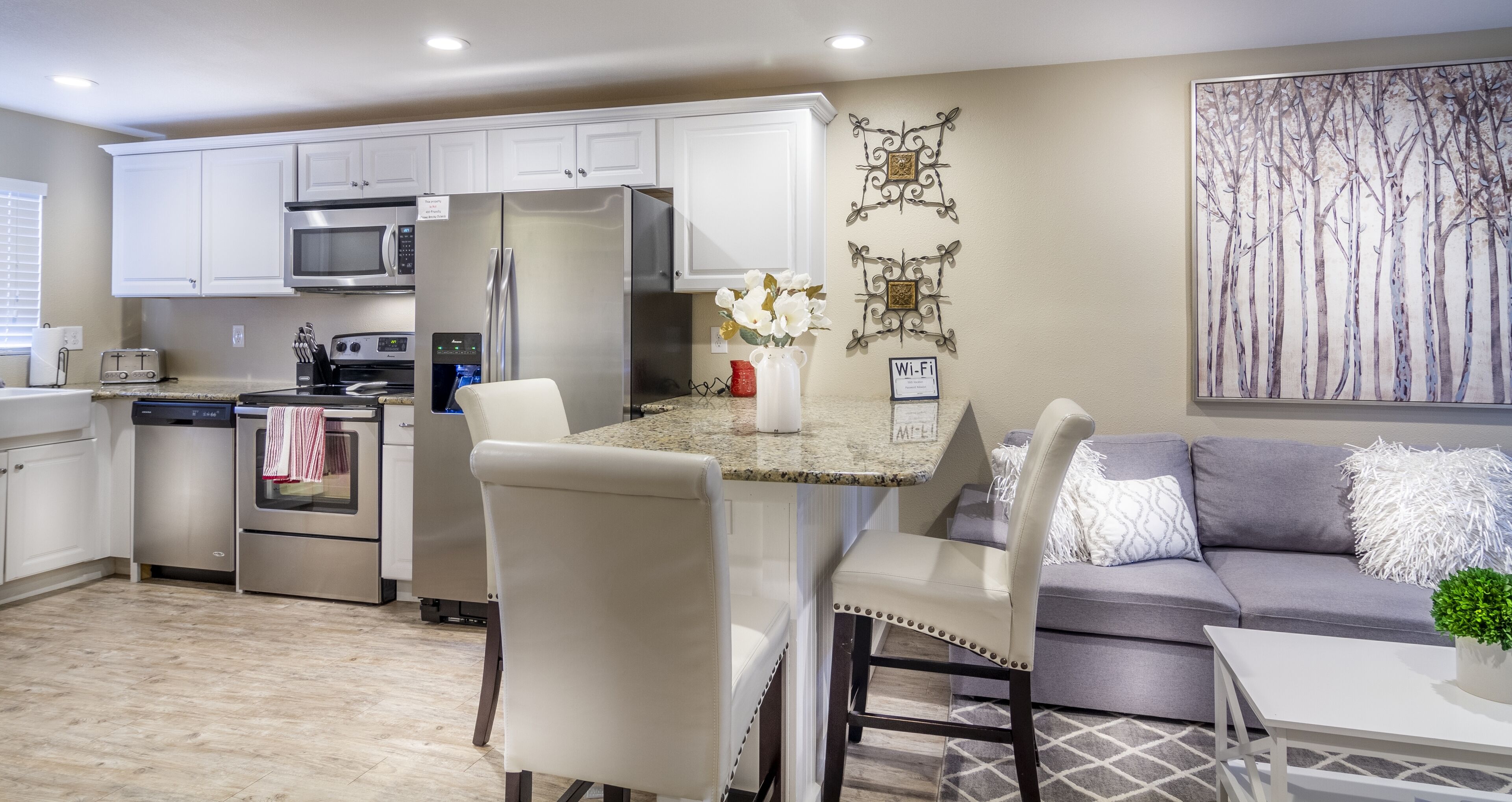 Perfect Retreat With Hot Tub, 5  minutes From Down Town & U.S. Olympic Museum.