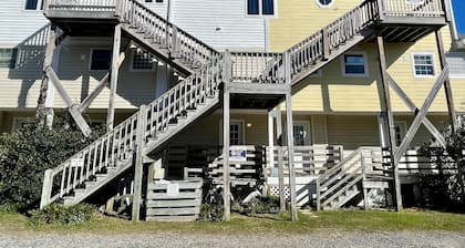 Villa I: condominio para perros cerca de tiendas y restaurantes