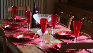 Dining - Beautifully converted farmhouse alone on a tuscan hillside with stunning views (Cortona)