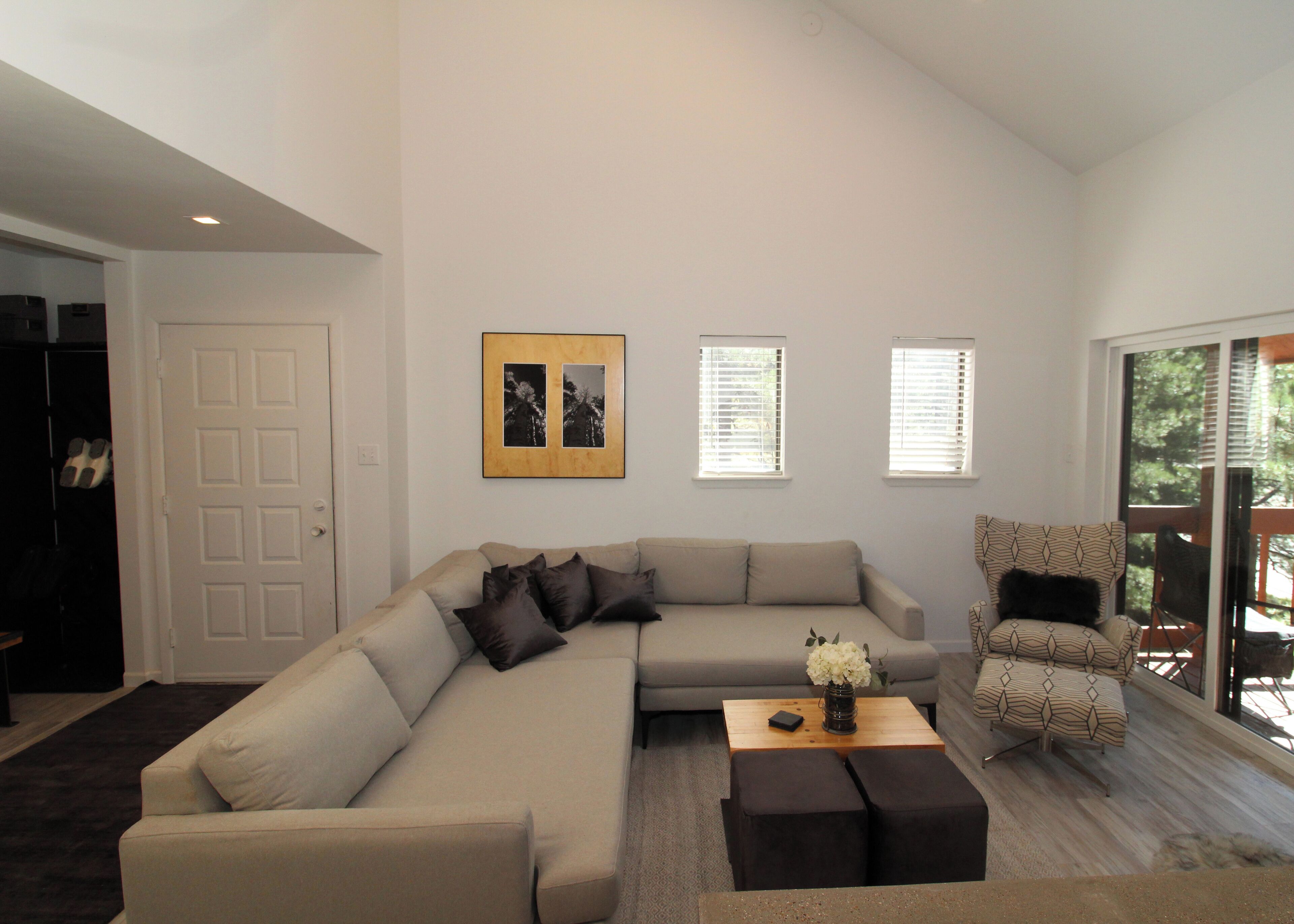 Smart TV, fireplace, Netflix, toys