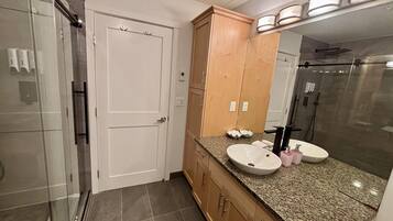 Shower, towels, soap, shampoo