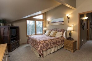 4 bedrooms, iron/ironing board, WiFi, bed sheets - Combined Units for More Space Near the Slopes (Whitefish)