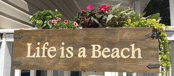 Beach Lux @ The Sea Esta Inn