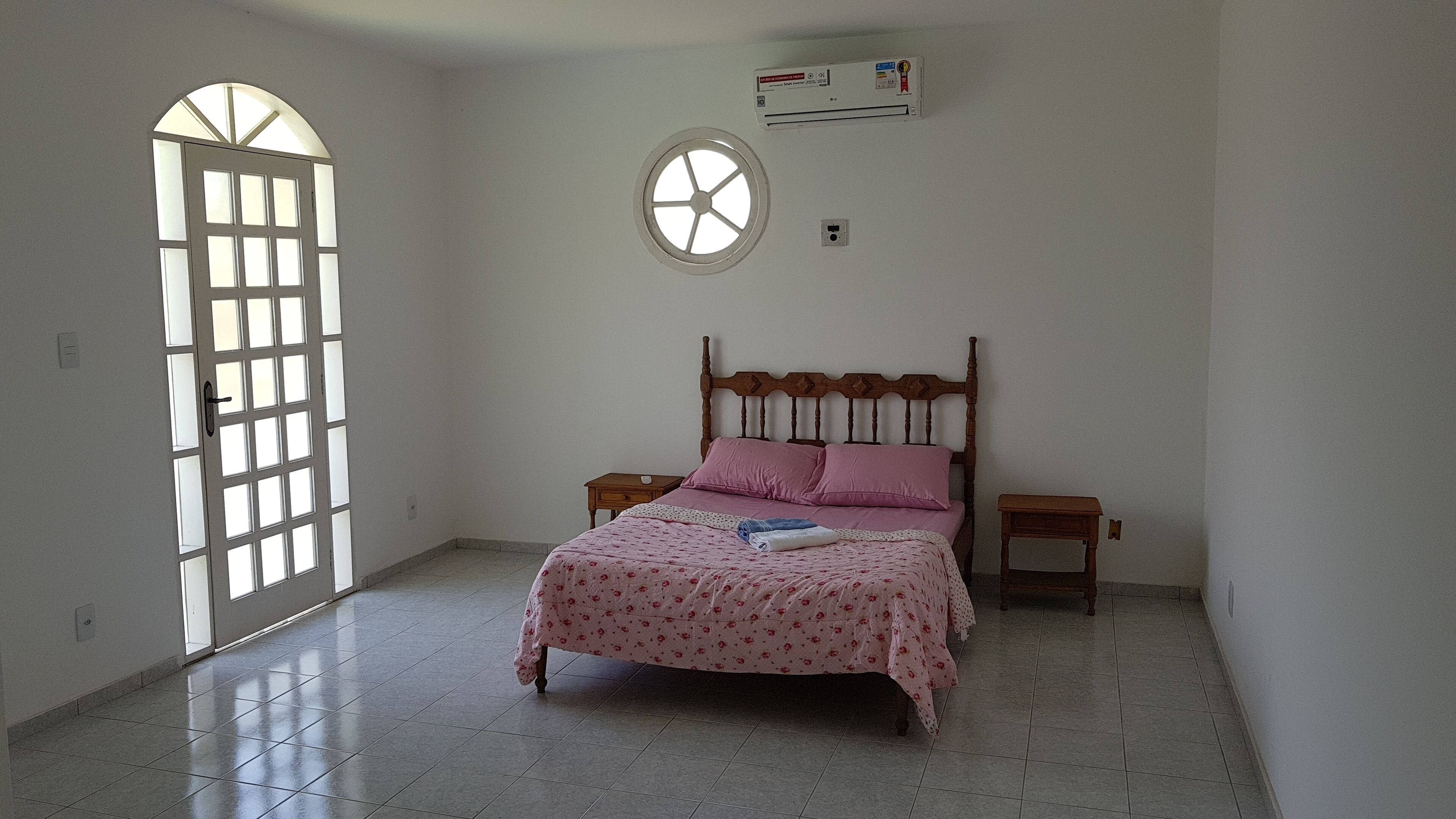 House with Pool, Barbecue, Deck and 5 Bedrooms in Condominium - Angra dos Reis