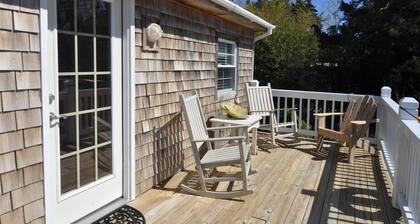 Luna Sea: Dog friendly cozy rental is centrally located.