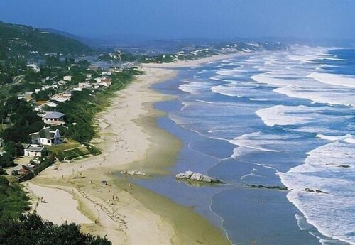 Spacious Family Retreat with Pool & Mountain Views — George, Garden Route