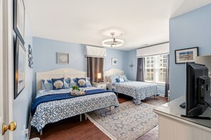 8 bedrooms, free WiFi, bed sheets