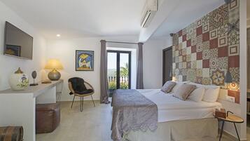 9 bedrooms, iron/ironing board, free WiFi, bed sheets